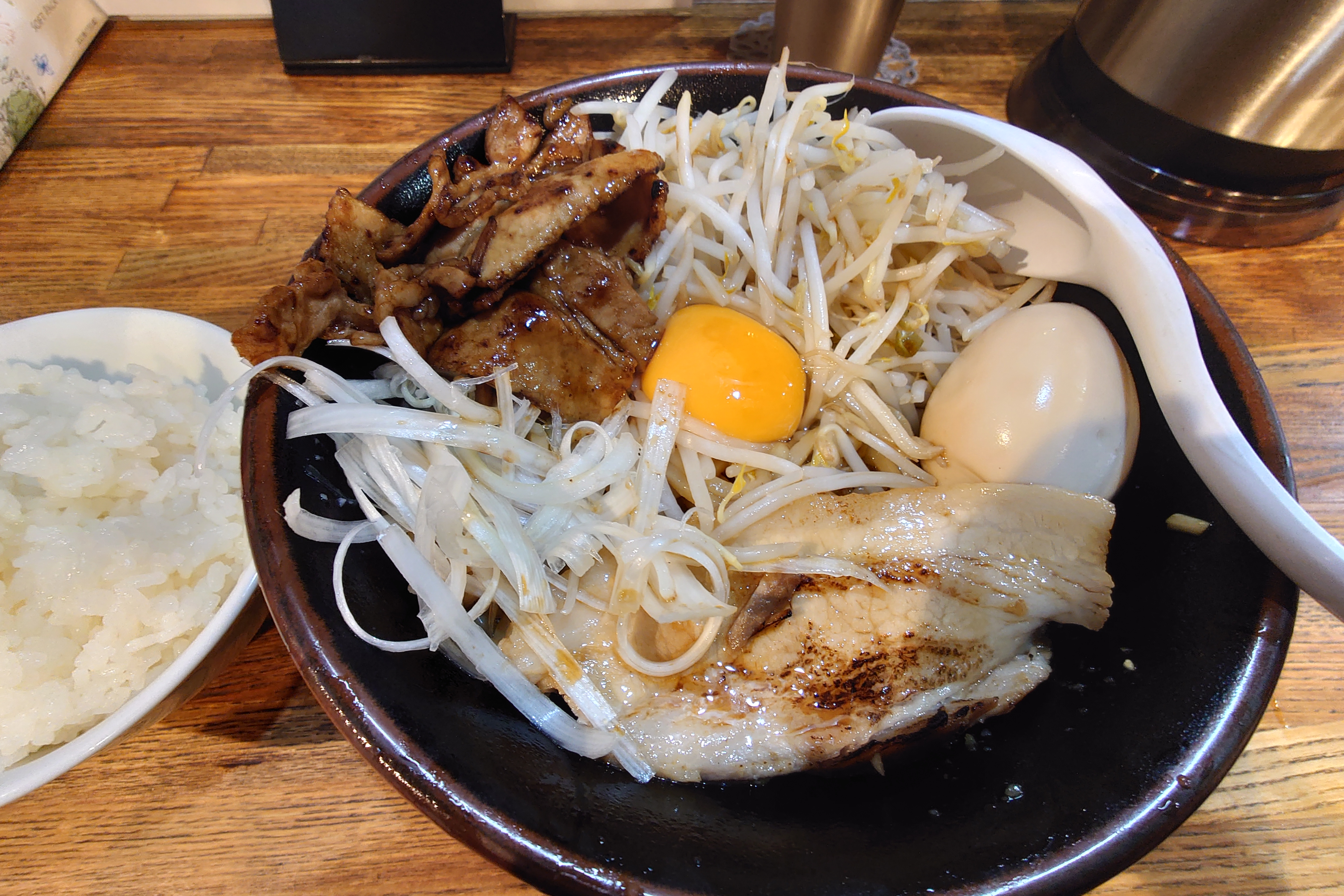 炙り醤油まぜそばスペシャル,麺屋五十六